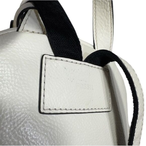 $198 NWOT FOSSIL MEGAN LEATHER MINI LILY WHITE BACKPACK - Picture 2 of 11